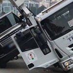 Lüks aracı kaldırmaya çalışırken yan yattı! Bu kez 'Pes' dedirtti!