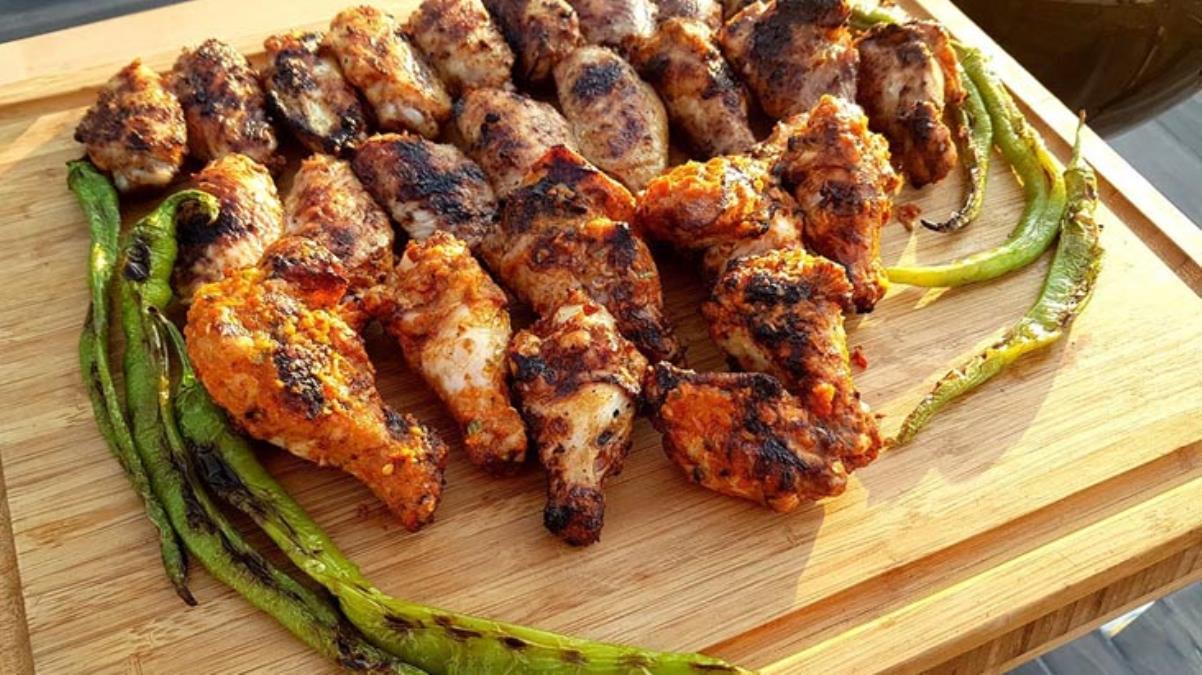 Mangal severlere kötü haber! Tavuk fiyatı kırmızı etle yarışıyor