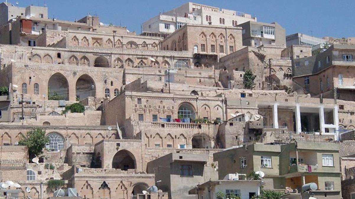 Mardin Artuklu'da terör örgütüne yönelik operasyonlar nedeniyle sokağa çıkma yasağı ilan edildi