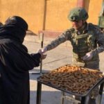 Mehmetçik Tel Abyad ve Rasulayn'da kandil simidi dağıttı