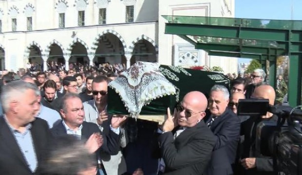 Milano'da hayatını kaybeden İlayda son yolculuğuna uğurlandı