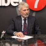 Mim Kemal Öke: Nazlı'nın hayatıma düşüşü bir aşk cemresi gibi