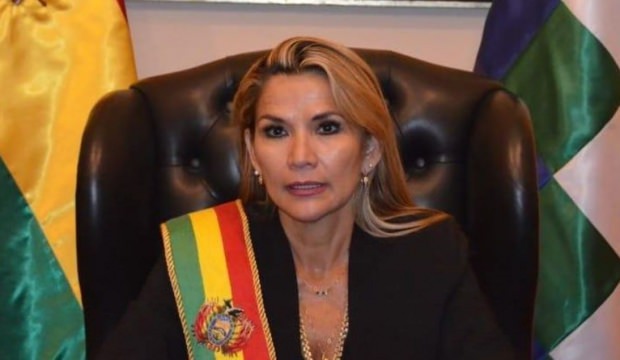Morales'i istifaya çağıran general görevden alındı