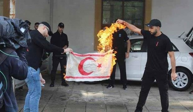 MSB'den Güney Kıbrıs'a bayrak tepkisi