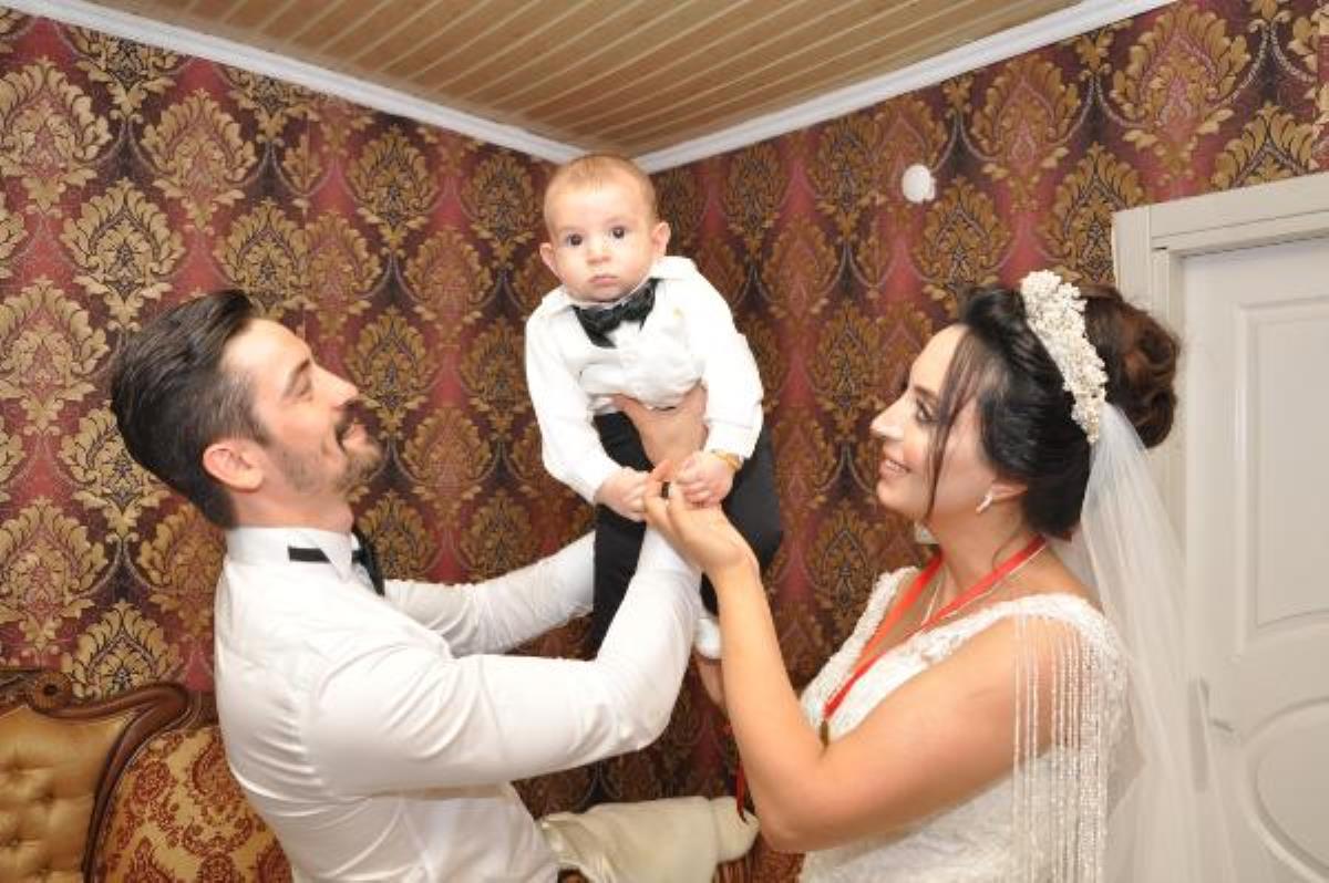 Nikahta çift, düğünde 3 kişi oldular