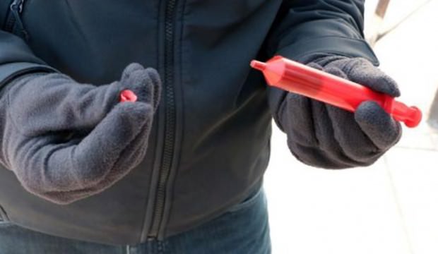 Okul kantininde şırıngalı çikolata tespit edildi