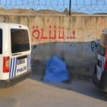 'Ölü' yazan duvarın önünde ölü bulundu