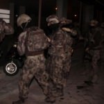 Pes dedirten yöntem: Uyuşturucu satmak için vakıf kurmuşlar