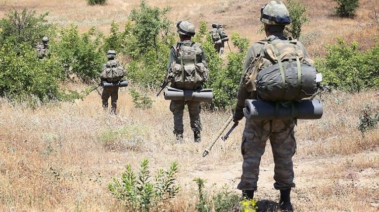 PKK'da çözülme sürüyor: Kaçıp teslim oldular!