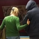 Polis takip etti! Görme engelli numarası yapıyordu foyası ortaya çıktı