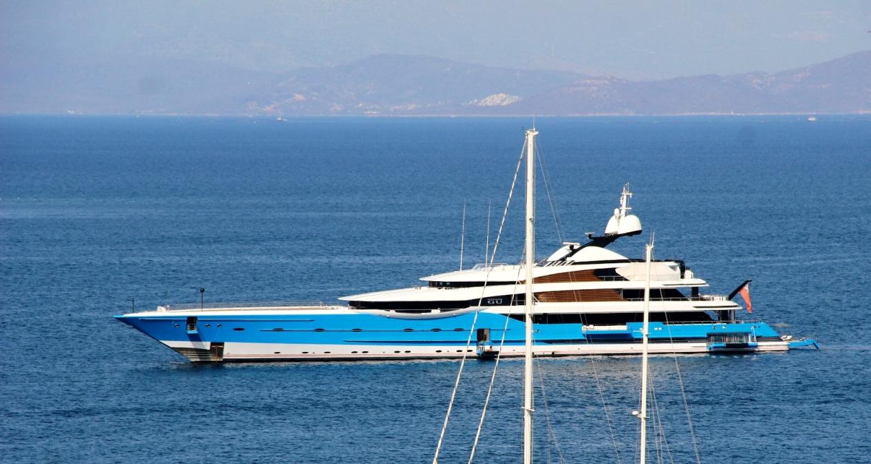 Rus milyarder 400 milyon dolarlık yatıyla 3 aydır Bodrum’da tatil yapıyor