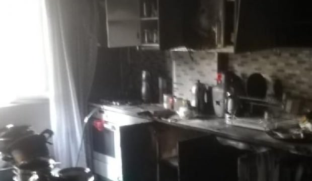 'Şeytanı yakıyorum' diyerek evini yaktı