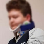 Siz nasıl anne-babasınız! 12 yaşındaki çocuklarını dövüp sokağa attılar
