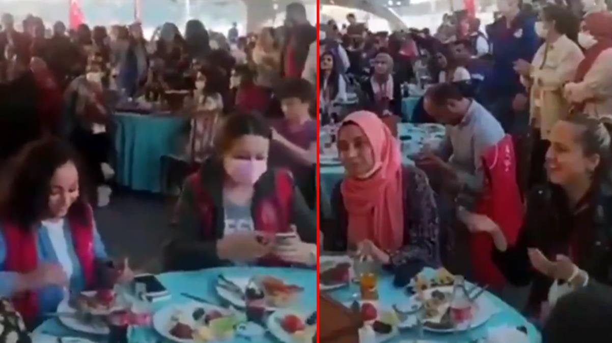 Sokağa çıkma kısıtlamasının olduğu cumartesi günü teknede düzenlenen müzikli etkinlik sosyal medyada tartışma yarattı