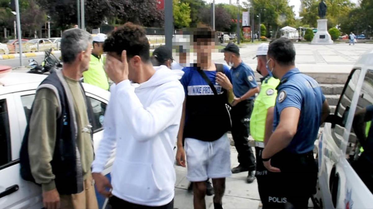Sokakta cinsel organını gösterip kaçan 4 erkek, gözaltına alındı