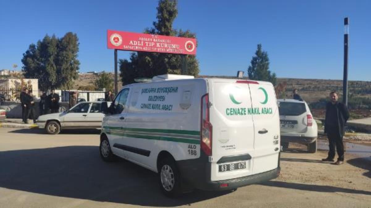 Sokakta yürürken elektrik kablosuna değen adam feci şekilde can verdi