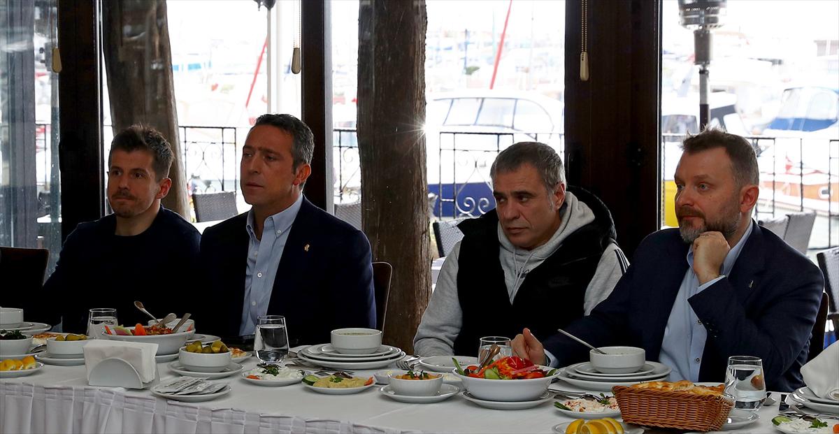 SON DAKİKA! Ali Koçtan futbolculara: Kafanızı öne eğmeyin!