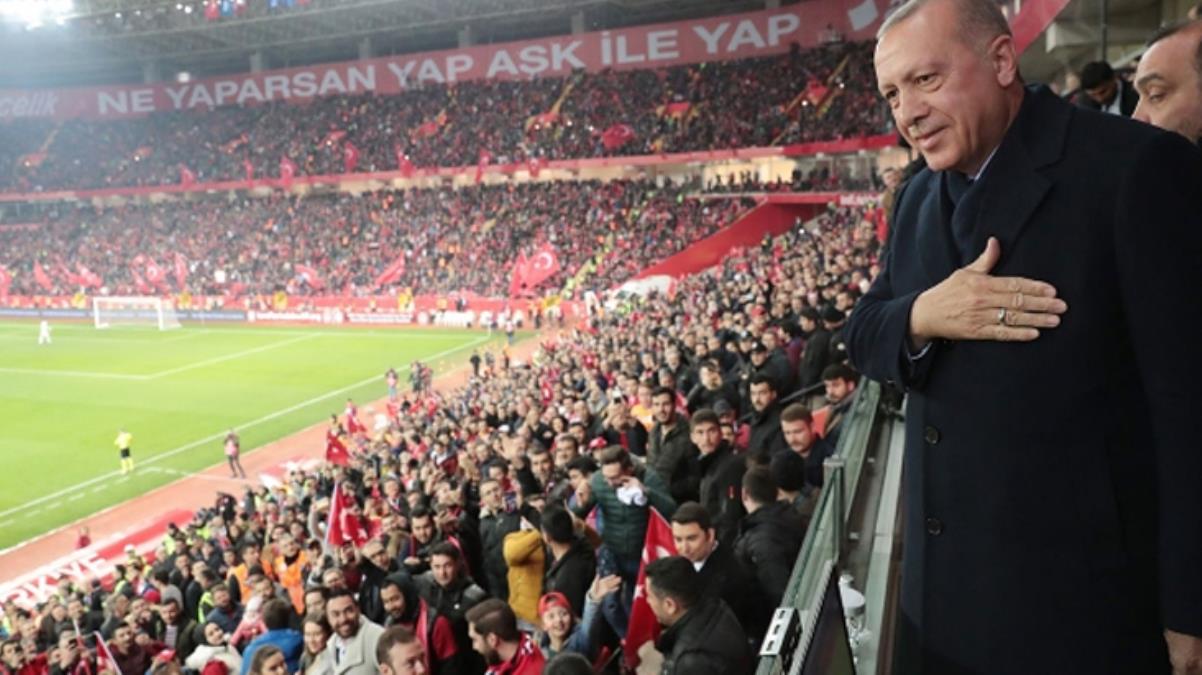Son Dakika! Cumhurbaşkanı Erdoğan'dan taraftarlara müjde: Önümüzdeki sezon statları coşkuyla doldurmak istiyoruz