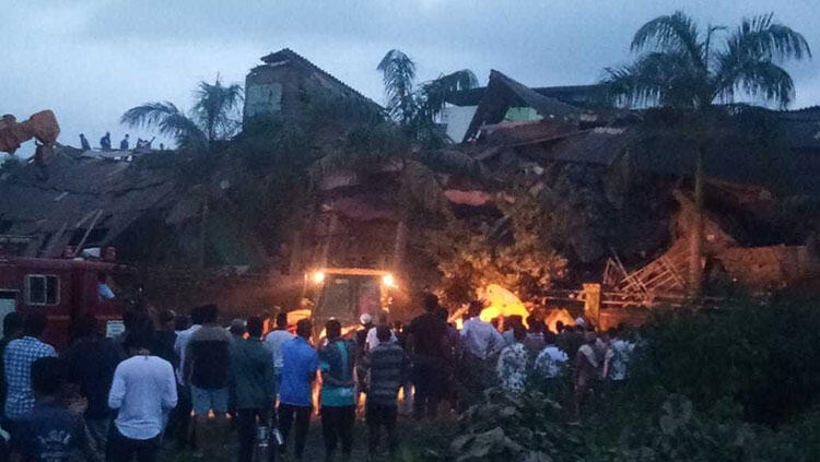 Son dakika haberi: Hindistan'da bina çöktü: En az 90 kişi mahsur kaldı