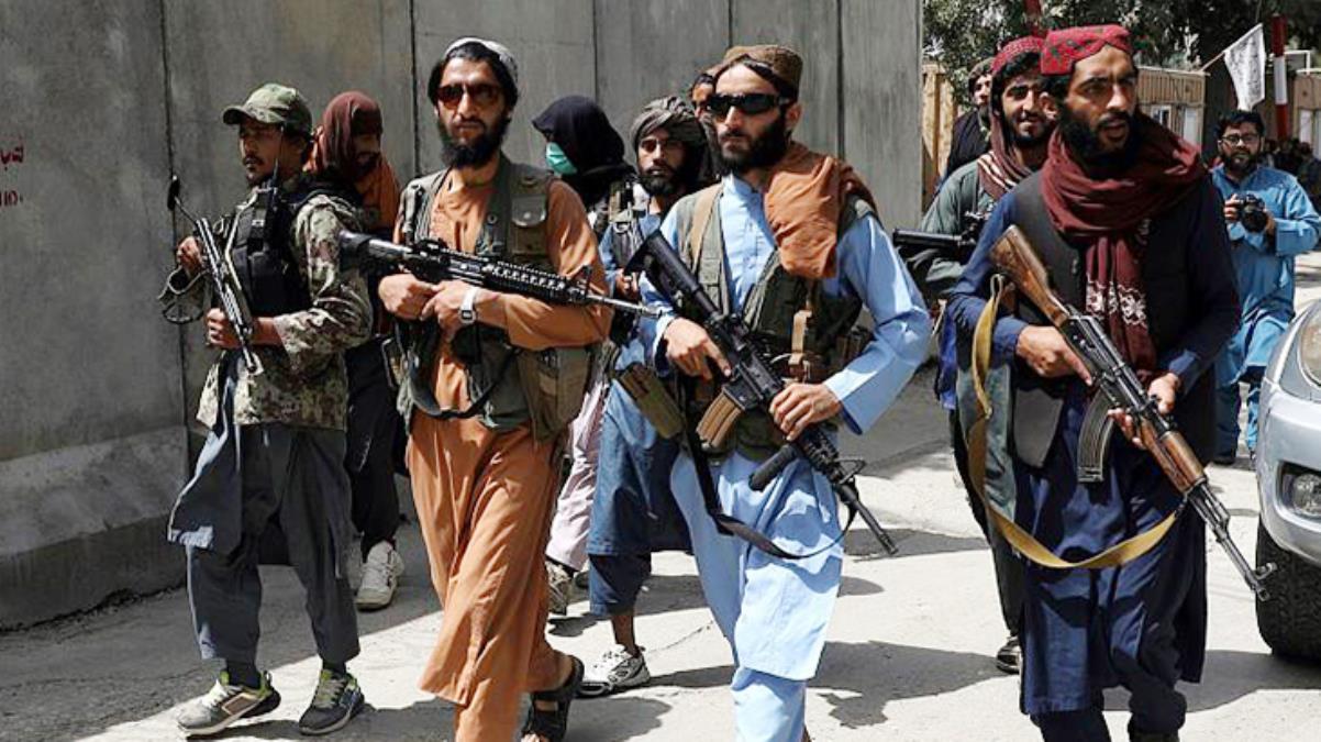 Taliban'dan kadınlara ilginç çağrı: Evde kalın, güçlerimiz size nasıl davranacağını bilemiyor