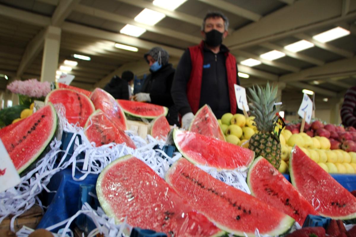 Tanesi 60 lira, çeyrek dilimi ise 15 TL