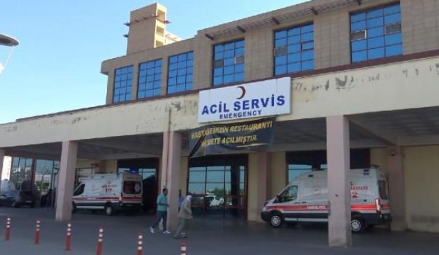 Tartıştığı eşi ve komşusunu tabancayla vurup, kaçtı