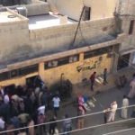 Tel Abyad şehir merkezinde ekmek dağıtımı