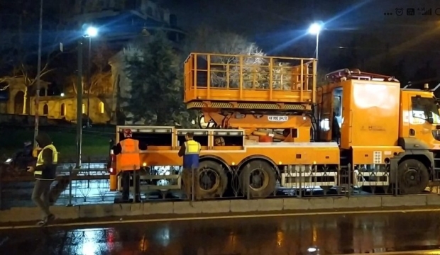 Tramvay hattının katener teli zarar gördü seferler aksadı