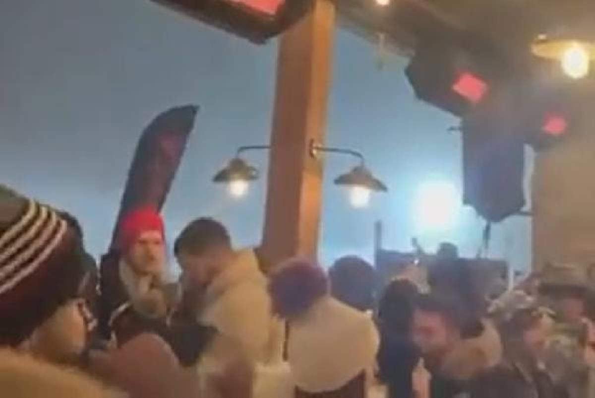 Uludağ'da maskesiz mesafesiz parti görüntüleri tepki çekti