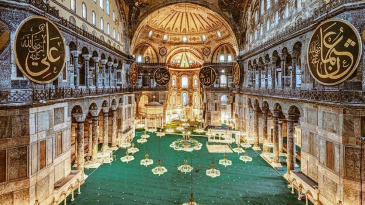 UNESCO'nun Ayasofya'daki değişikliklerin bildirilmesi için yaptığı uyarıya Dışişleri'nden yanıt: Türkiye'nin mülkü ve titizlikle korunuyor