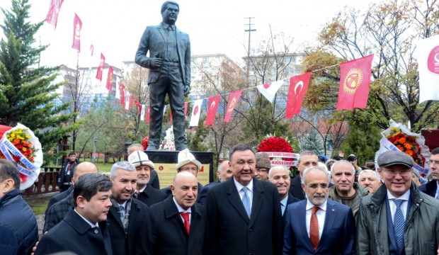Yalçın Topçu'dan Cengiz Aytmatov 'Sihirli edebiyat anahtarı' sözü