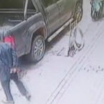 Yaşlı adama çarptı arkasına bile bakmadan kaçtı!