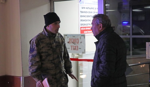Yemekten sonra zehirlenen 150 asker hastaneye kaldırıldı