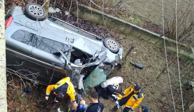 Yoldan çıkan otomobil evin bahçesine uçtu: 1 ölü, 2 yaralı